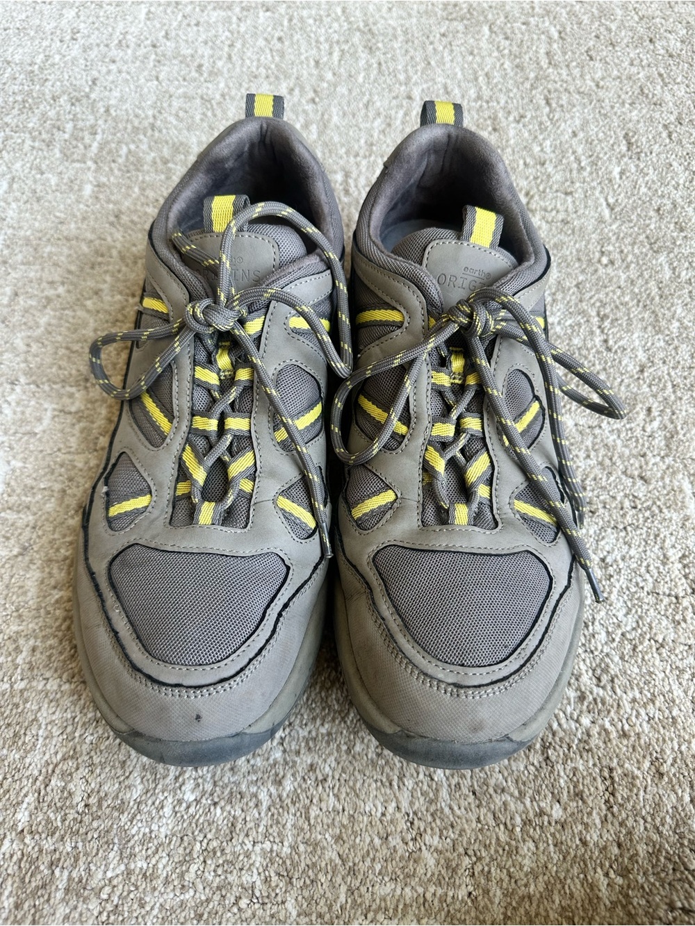 Earth Origins Men's Gray Athletic Sneakers with Yellow Highlights